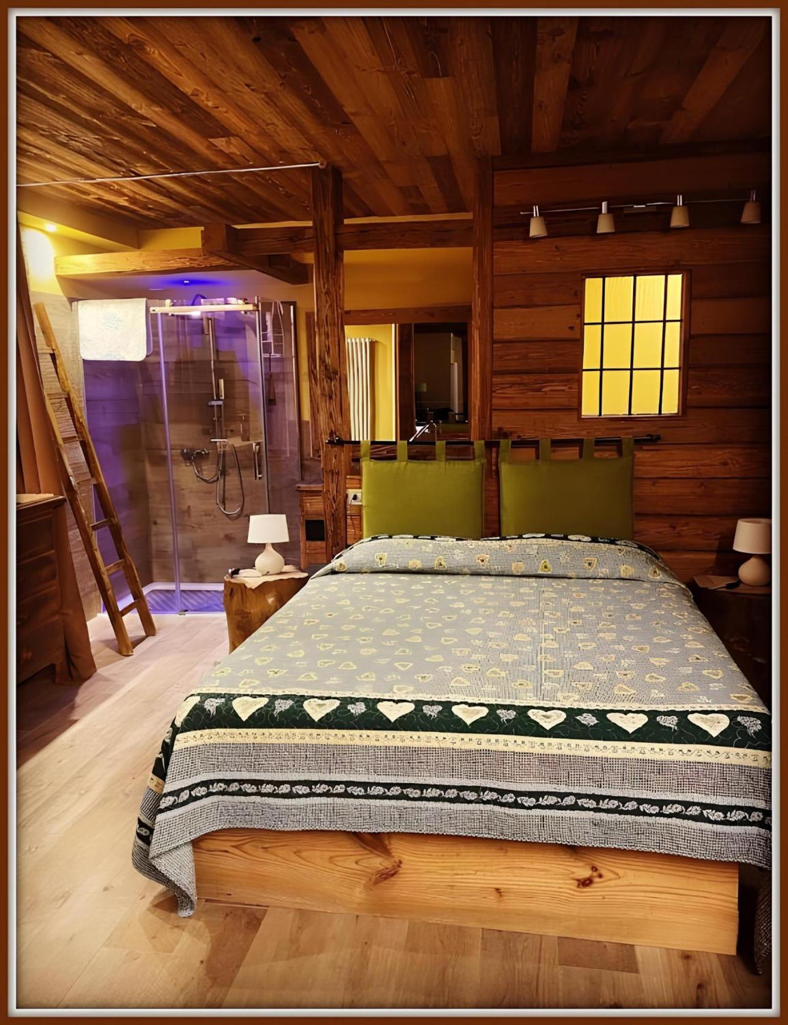 Chalet Con Jacuzzi Vista Montagne Aosta Room photo